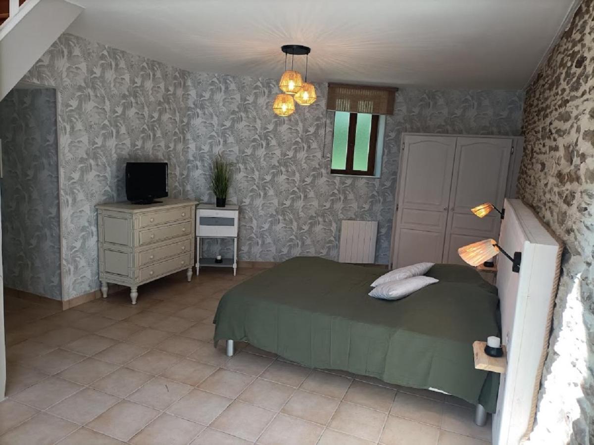 Le Moulin De Benneville Chambres D'Hotes, Petit Dejeuner Compris Cahagnes ภายนอก รูปภาพ
