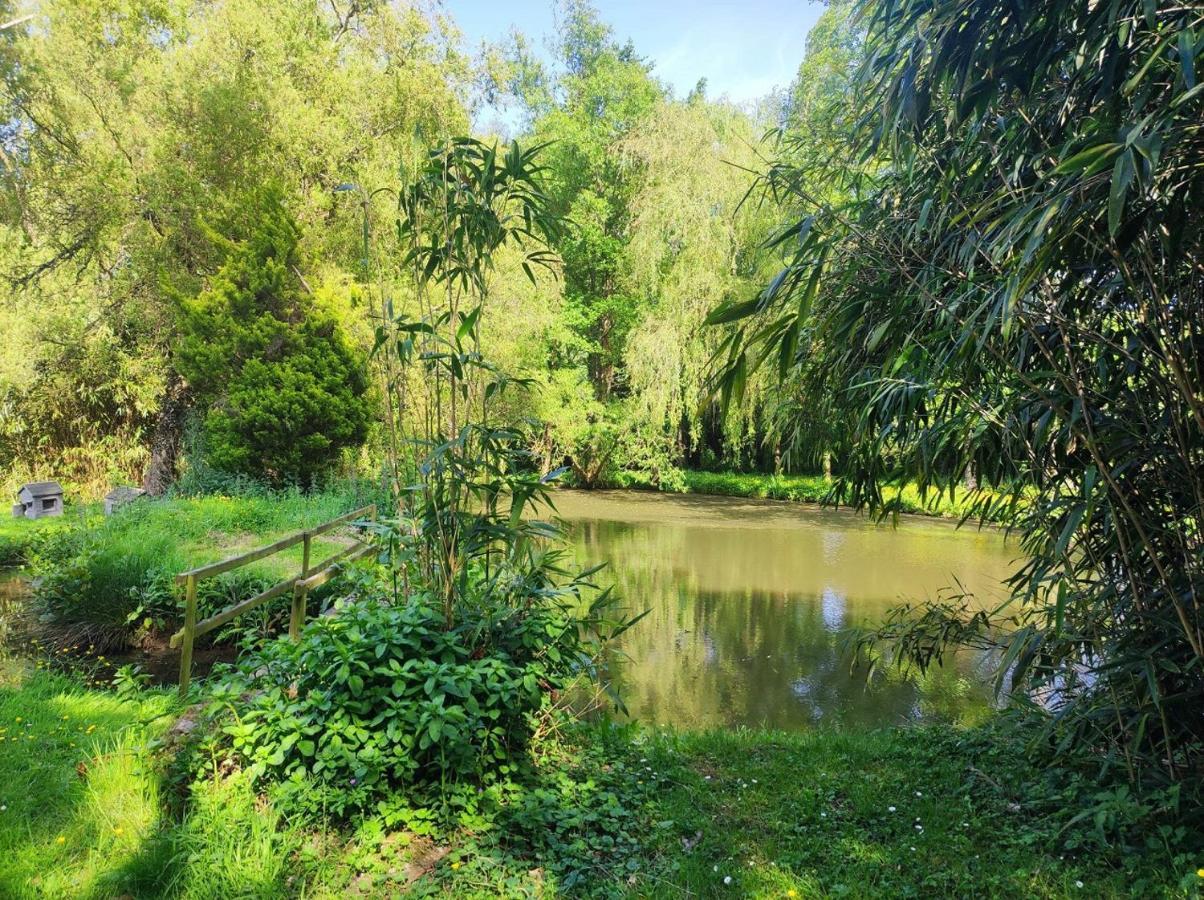 Le Moulin De Benneville Chambres D'Hotes, Petit Dejeuner Compris Cahagnes ภายนอก รูปภาพ