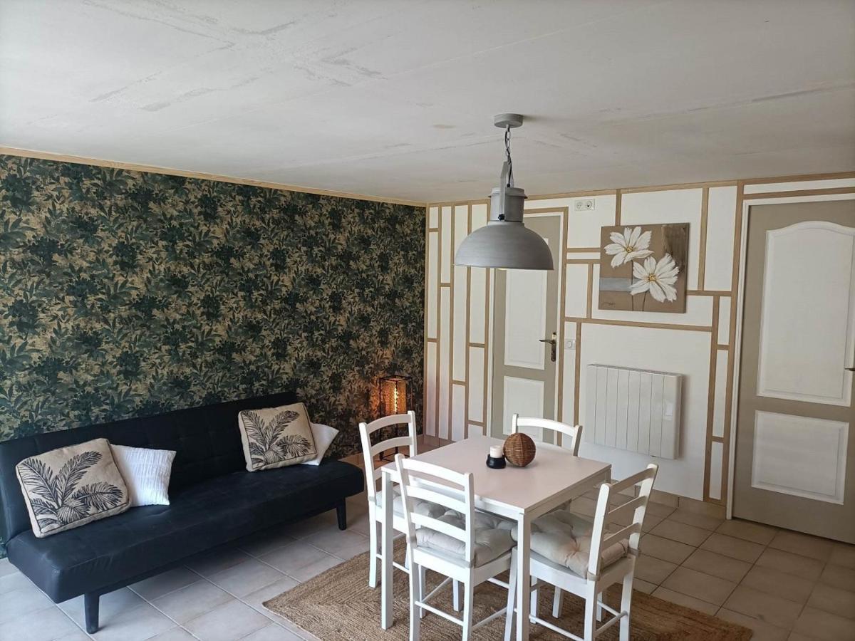 Le Moulin De Benneville Chambres D'Hotes, Petit Dejeuner Compris Cahagnes ภายนอก รูปภาพ