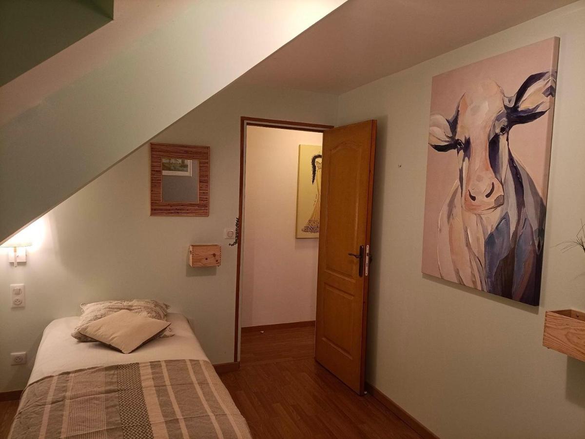 Le Moulin De Benneville Chambres D'Hotes, Petit Dejeuner Compris Cahagnes ภายนอก รูปภาพ